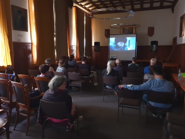 Film: Donbass im Rathaus war schwere Kost
