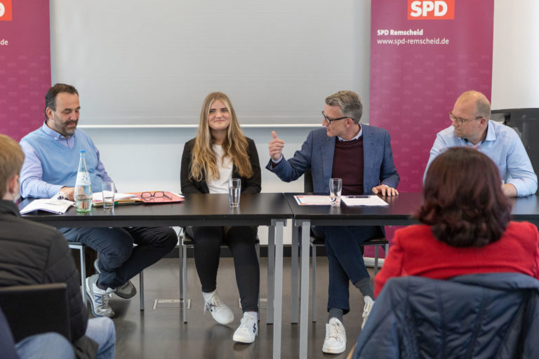 SPD-Bildungsexperte Jochen Ott diskutierte in Lennep