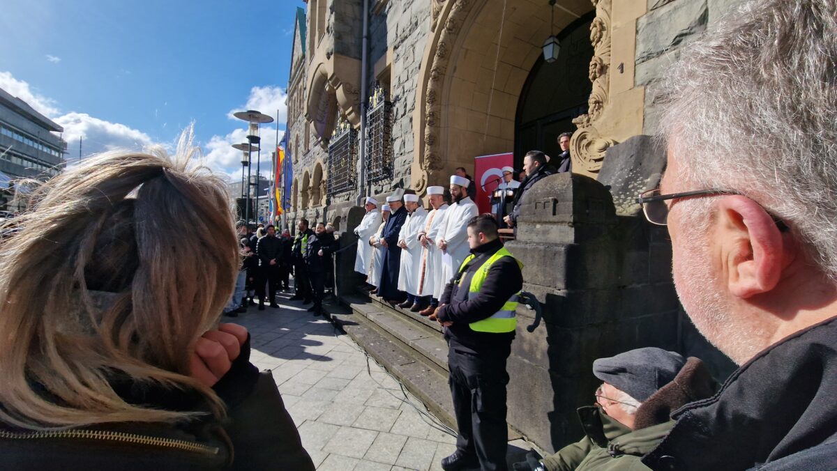 "Gerade jetzt ist Zeit für Solidarität, Menschlichkeit, Wohltätigkeit und Zusammenhalt." Foto: Sascha von Gerishem