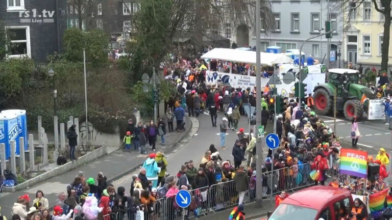 rs1.tv beim Lenneper Rosenmontagszug