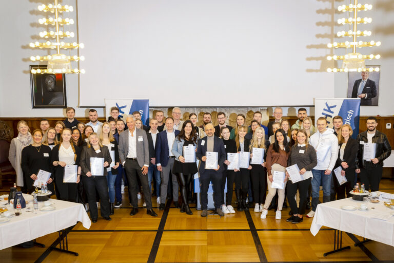 IHK ehrt 73 Ausbildungsbotschafter*innen und 30 Ausbildungsunternehmen