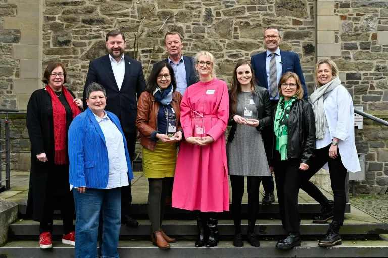 Grandioser Empfang für drei „Frauen mit Profil“