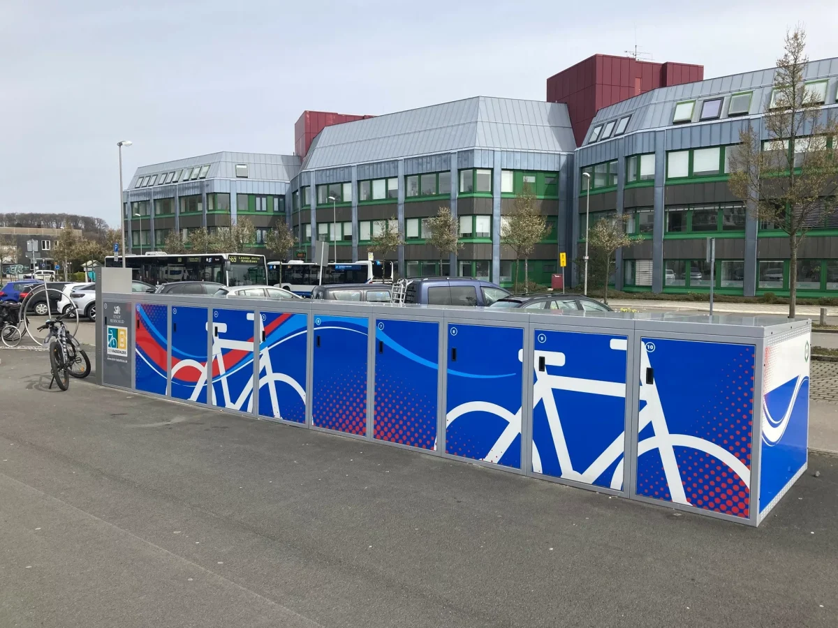 Erste Radboxen in Remscheid am Standort Bahnhof Lennep sind nun nutzbar. Foto: Stadt Remscheid
