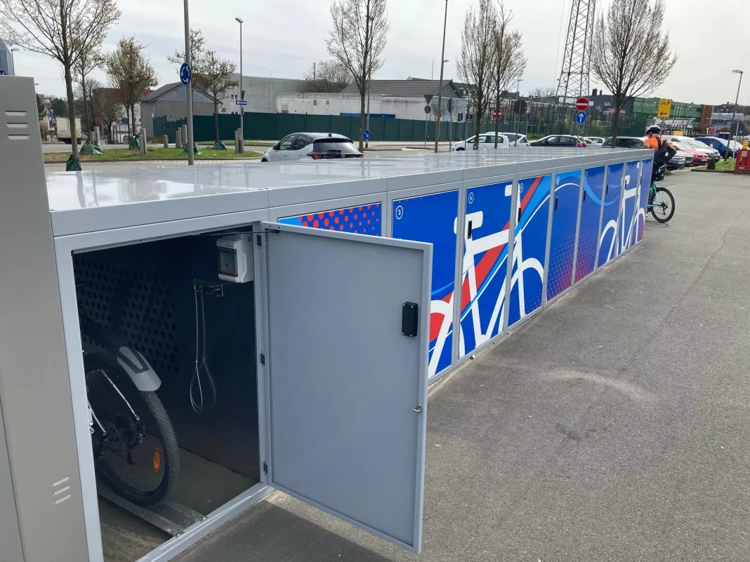 Erste Radboxen in Remscheid am Standort Bahnhof Lennep sind nun nutzbar. Foto: Stadt Remscheid