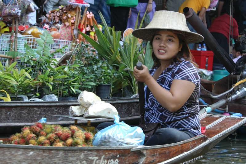 Floating Market in Damnoen Saduak: Eindrücke und Impressionen über die beiden Länder Thailand und Laos sind am Sonntag beim Reisebericht von Karl-Heinz Bobring zu erleben. Foto: Karl-Heinz Bobring